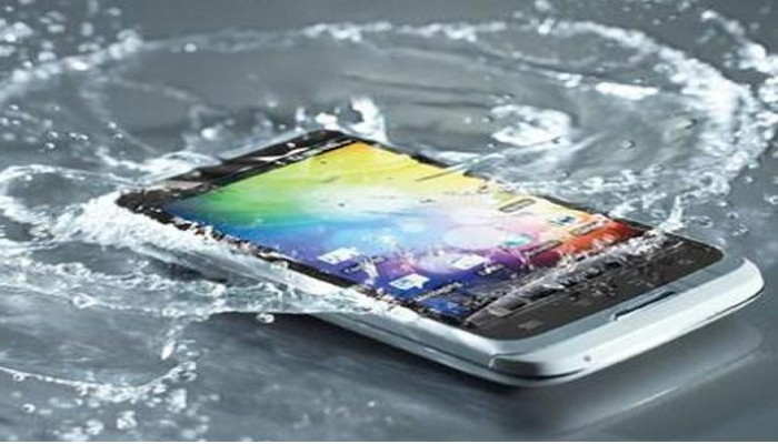 الأرز يعيد هاتفك المبلل الى العمل