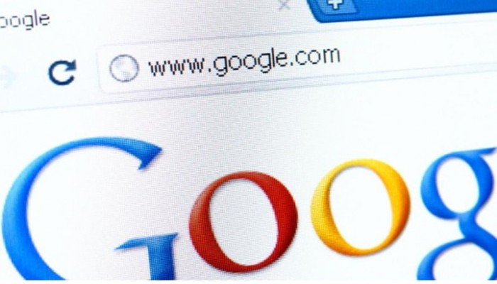 البدء في اختبار عدسات "غوغل" اللاصقة الذكية على البشر