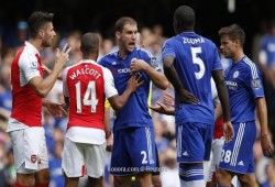 مورينيو يصالح جماهير تشيلسي بثنائية في شباك آرسنال (فيديو)