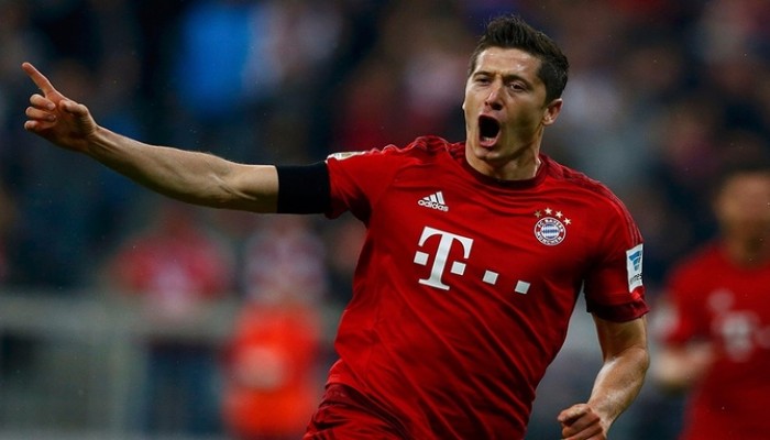 ليفاندوفسكي يذهل العالم و يحرز 5 أهداف في 9 دقائق للبايرن في مرمى أقوى منافسيه (فيديو)