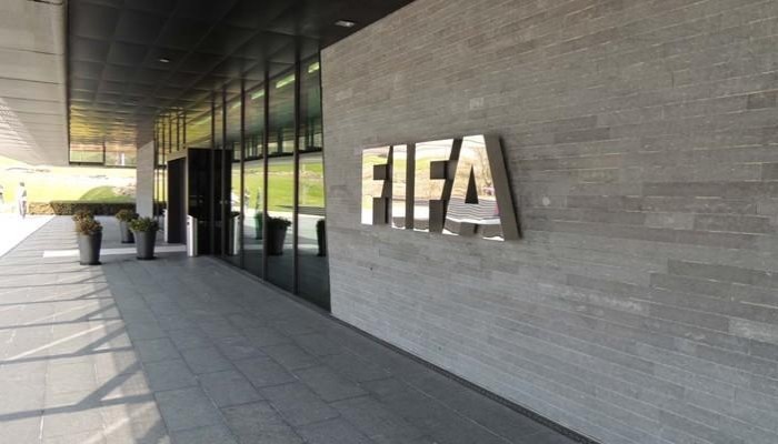 الـ"فيفا" يقبل أوراق سبعة مرشحين للرئاسة بينهم عربيان