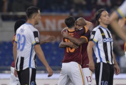 الدوري الإيطالي : روما يتمسك بالصدارة .. وصراع رباعي على القمة ..ويوفينتوس يواصل الهزائم