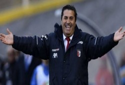 "الأهلي" يفسخ تعاقده مع "بيسيرو"