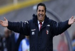 "الأهلي" يفسخ تعاقده مع "بيسيرو"