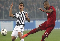 يوفينتوس يتعادل بصعوبة مع بايرن وميسي يقود برشلونة للفوز على أرسنال (فيديو)