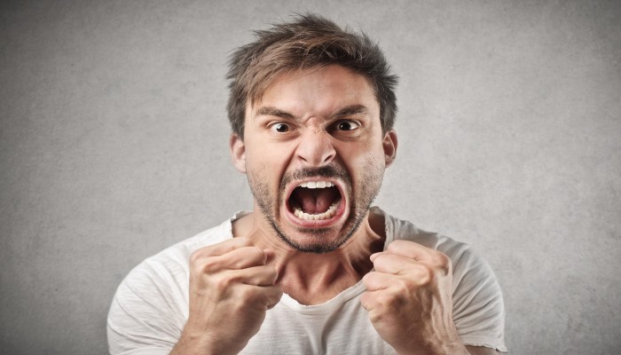 كيف نتعامل مع عصبيتنا وغضبنا ؟