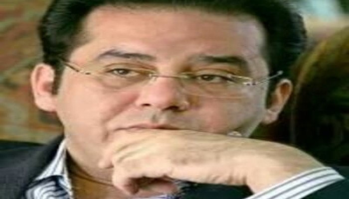 أيمن نور يغادر غرفة العمليات بعد إجراء جراحة بالقلب