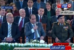 السيسي للشعب: "إسمعوا كلامي أنا بس"..والشعب يرد: "مَا أُرِيكُمْ إِلَّا مَا أَرَى" (فيديو)