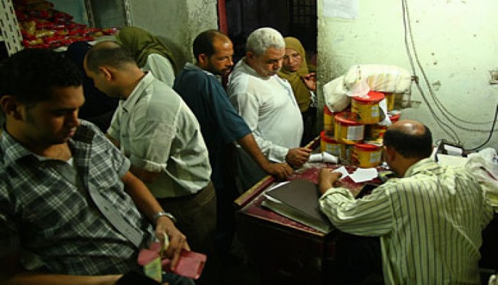 بأعلى سعر.. تموين الانقلاب يستورد 400 طن زيت تموين