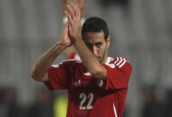 نشطاء يدشنون: #أبو_تريكة_خط_أحمر ضد قرار إحالته للنيابة