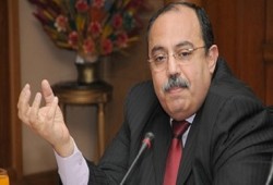 محافظ الإسكندرية «يعزم» وزير الثقافة على «جمبري وفيليه وسي فود» بـ 40 ألف جنيه