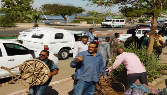 حصري..رئيس مدينة أسوان (الأمنجي) يستقيل بعد وشايته بالمعتصمين السلميين من العمالة المؤقته