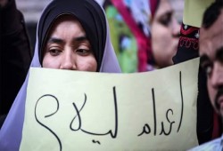 والدة محكوم بالإعدام بـ"كفر الشيخ" : إبني تعرض للتعذيب قبل أن تحال أوراقه للمفتي