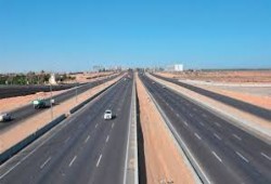 ماذا يعني استيلاء الجيش على طريق "مصر السويس الصحراوي" لمدة 30 عامًا؟