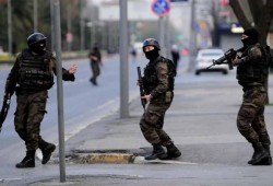 هجوم على مركز للشرطة في إسطنبول والأمن التركي يحاصر المسلحين