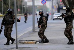 هجوم على مركز للشرطة في إسطنبول والأمن التركي يحاصر المسلحين