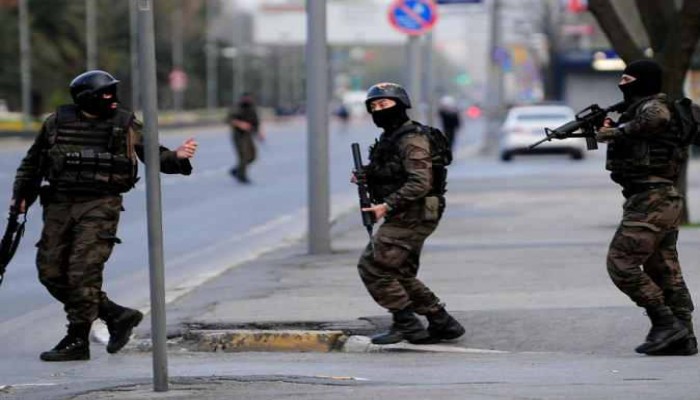 هجوم على مركز للشرطة في إسطنبول والأمن التركي يحاصر المسلحين