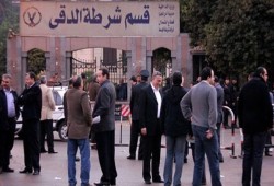 فضائح"داخلية السيسي"ضابط شرطة يبيع لزميله سيارة مسروقة بالدقي