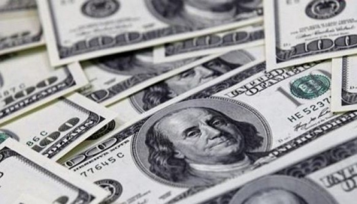 الدولار يواصل قهر الجنية .. سعر الدولار في السوق السوداء