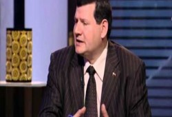 الأستاذ الجامعي المسحول من الشرطة .. اتهم كاذبا "الرئيس مرسي" بالصرع