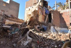 مصرع شخصين وإصابة 2 آخرين فى انهيار منزل بعزبة تركس بنجع حمادى