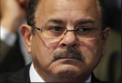 "عبد الغفار" يتهم الإخوان وحماس بقتل هشام بركات .. ونشطاء "جي يكحلها عماها"