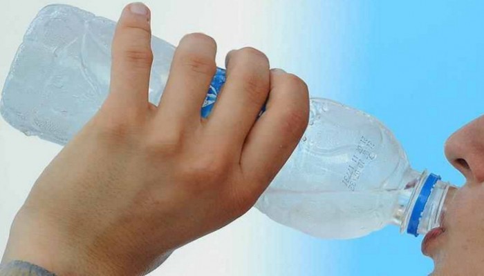 شرب المزيد من المياه يخفض الإصابة بأمراض القلب