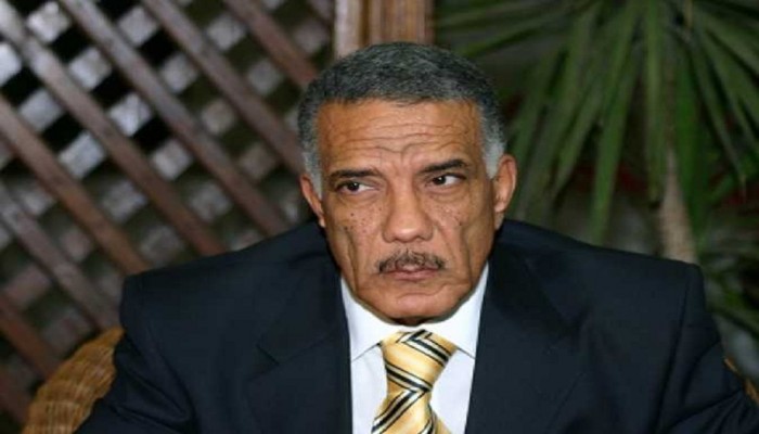 عزل "زكريا عبد العزيز" من منصة القضاء وإحالته للمعاش المبكر