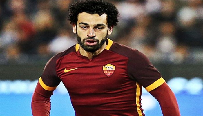 "صلاح" يصل مدريد استعدادا لملاقاة الريال