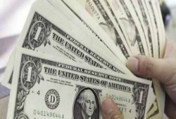لأول مرة في تاريخه.. الدولار يكسر حاجز الـ10 جنيهات في "السوق السوداء"