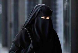 منظمة حقوقية: حظر النقاب بمصر انتهاك صارخ للحقوق والحريات