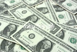 سعر الدولار مقابل الجنيه بمطار دبي الدولي يصل إلي 11 جنيهاً و 40 قرشاً