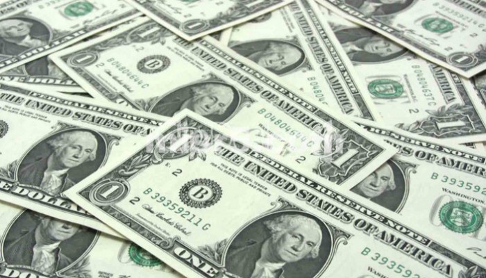 سعر الدولار مقابل الجنيه بمطار دبي الدولي يصل إلي 11 جنيهاً و 40 قرشاً