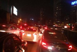 شلل مرورى أعلى كوبرى أكتوبر بسبب وقفة سائقى التاكسى الأبيض