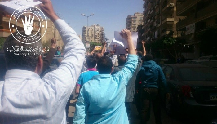 أحرار مدينة نصر يهتفون ثورة ثورة حتى النصر.. ثورة في كل شوارع مصر