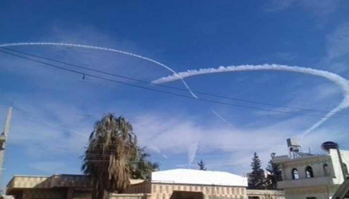 طيارون روس يرسمون قلوب في أجواء سوريا