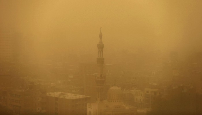 الأرصاد الجوية تحذر من انخفاض في درجات الحرارة مصحوب بعواصف ترابية