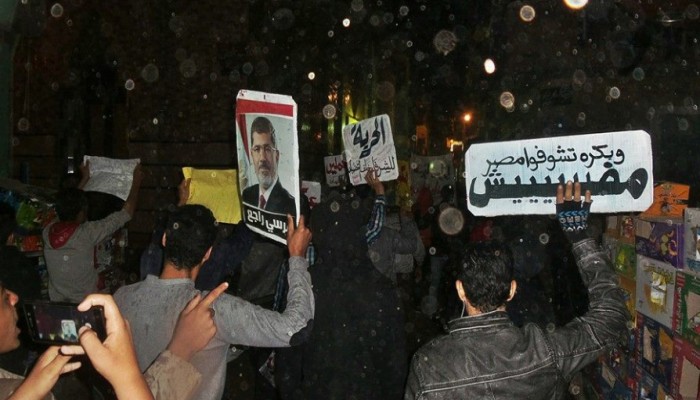 الزقازيق ومنيا القمح يواصلون فعاليات أسبوع "الجنيه يغرق والأسعار تشتعل"