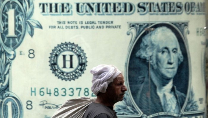 الانهيار رسميا .. الانقلاب يعتمد 8.95 سعرا للدولار مقابل الجنيه المصري