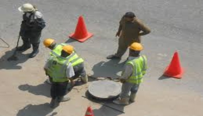 مصرع طفلة سقطت فى بالوعة صرف صحى بالدقهلية