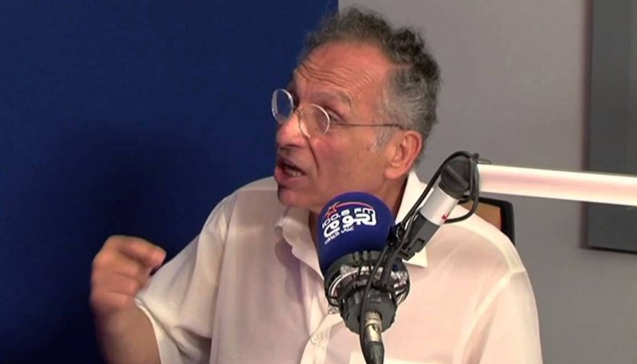 قطب الانقلاب "ممدوح حمزة" يواصل هجومه على عبدالفتاح السيسي