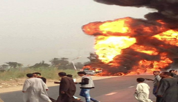 انفجار سيارة مواد بترولية بمحطة وقود فى سوهاج