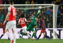 النني يسجل وارسنال يودع البطولة برشلونة فى ربع النهائي