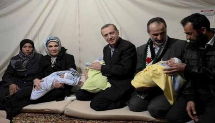 لاجئة سورية تنجب ثلاثة توائم وتطلق عليهم أسماء "رجب وطيب وأردوغان"