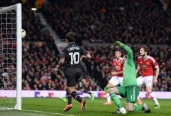 ليفربول يطيح بمانشستر يونايتد من الدوري الأوروبي .. فيديو