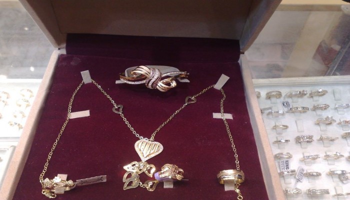 الذهب يقفز 10 جنيهات اليوم.. وعيار 12 يرتفع إلى 310 جنيهات