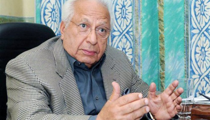 مستشار السيسي : "علينا تجويع الشعب وإعلان الطوارئ لإن المصريين مدللين ومرفهين"