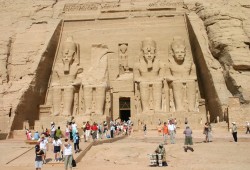 بعهد العسكر.. مصر تخرج من قائمة 50 دولة سياحية مرشحة لزيارتها