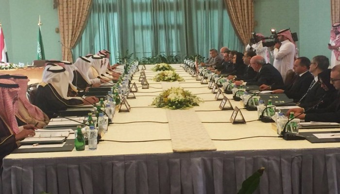 الحكومة السعودية توقع اتفاقية مساعدة لحكومة الانقلاب في مصر