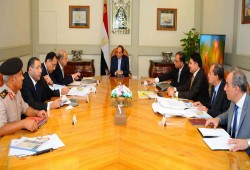 حكومة الانقلاب تواصل الاقتراض من البنوك